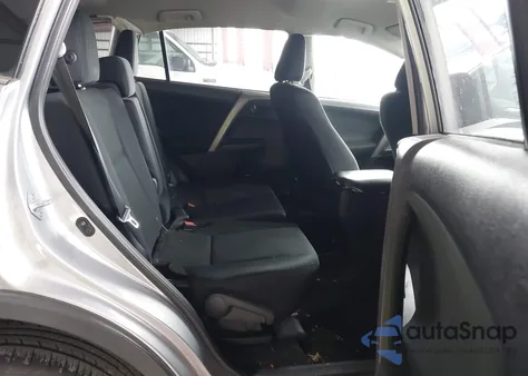 2017 Toyota Rav4 Le z USA, uszkodzony, nr VIN 2T3ZFREV6HW393203